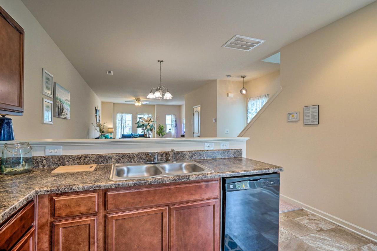 Modern Coastal Condo With Patio 1 Mi To Beaches! Carolina Beach Extérieur photo