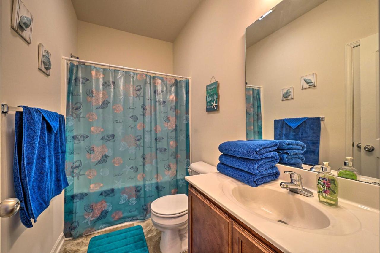 Modern Coastal Condo With Patio 1 Mi To Beaches! Carolina Beach Extérieur photo