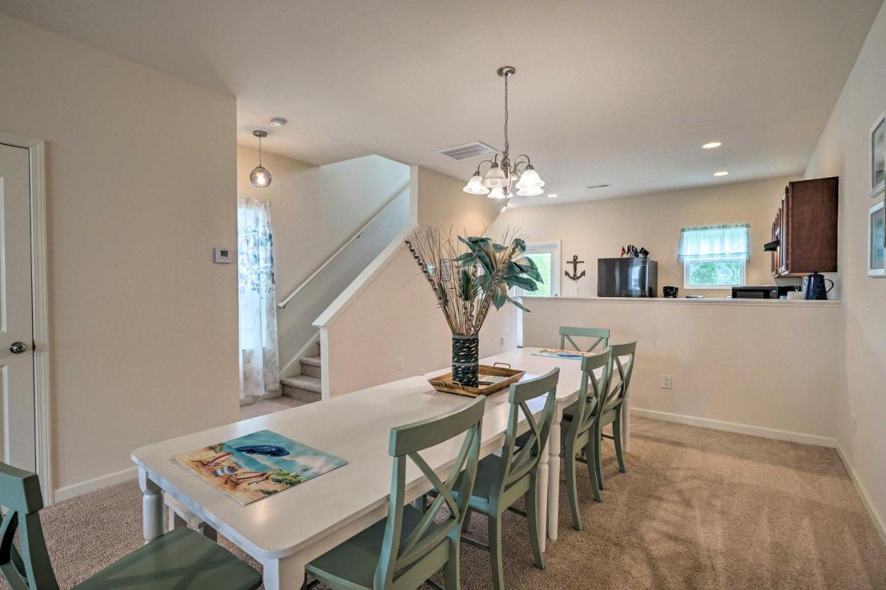 Modern Coastal Condo With Patio 1 Mi To Beaches! Carolina Beach Extérieur photo