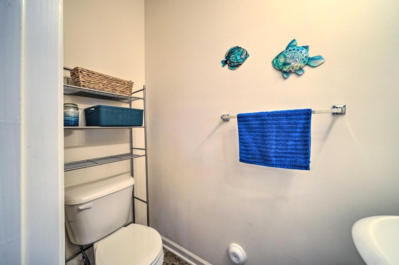 Modern Coastal Condo With Patio 1 Mi To Beaches! Carolina Beach Extérieur photo